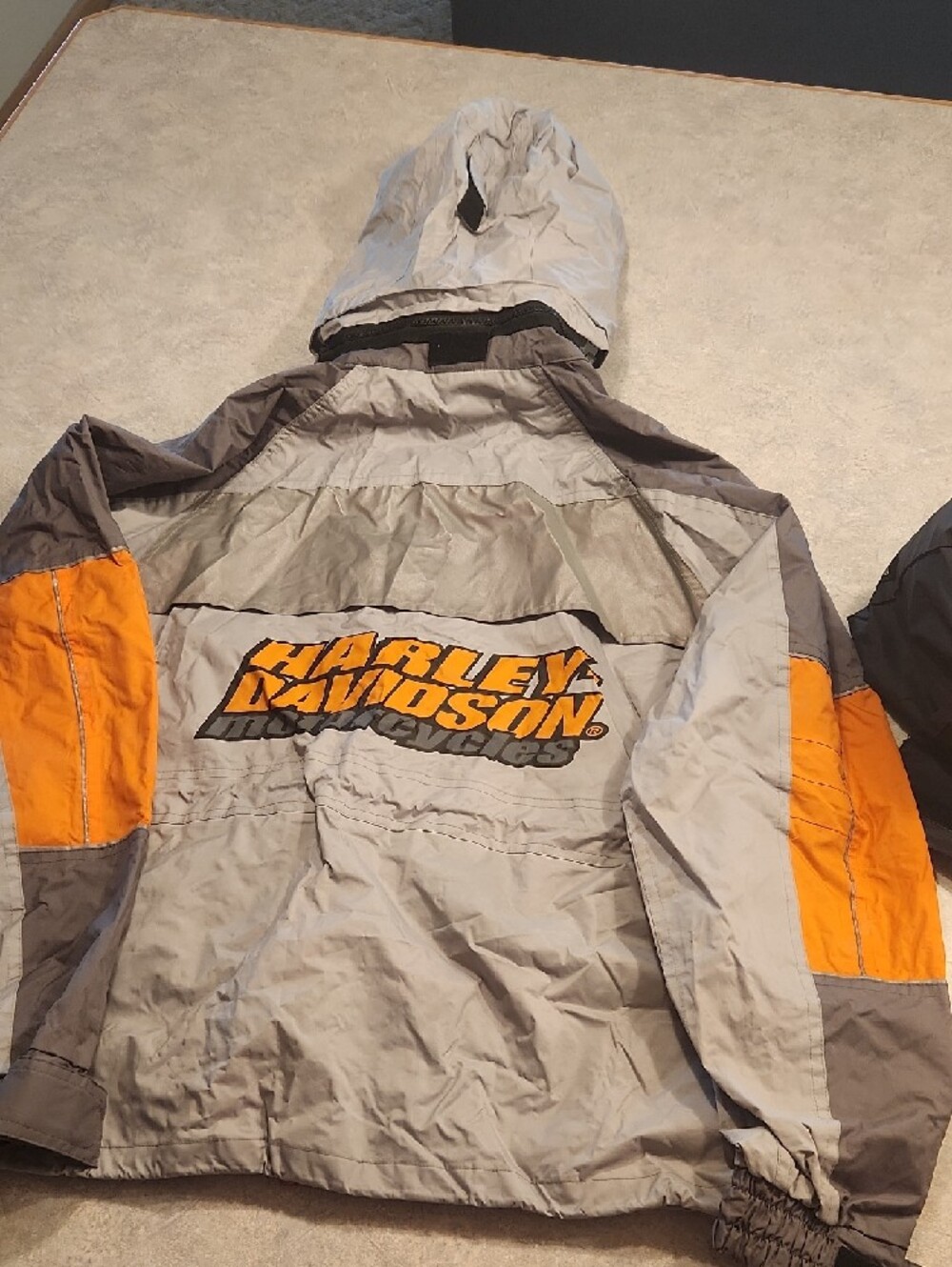 Harley-Davidson Gray & Orange Colorblock Raincoat - Picture 4 of 7